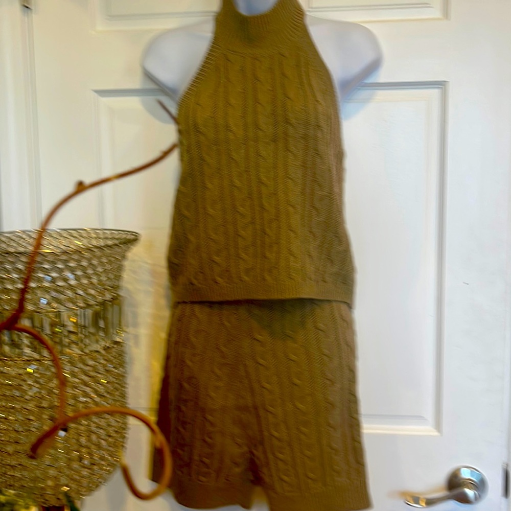 Too cute for summer knit shorts with matching halter top new with tag